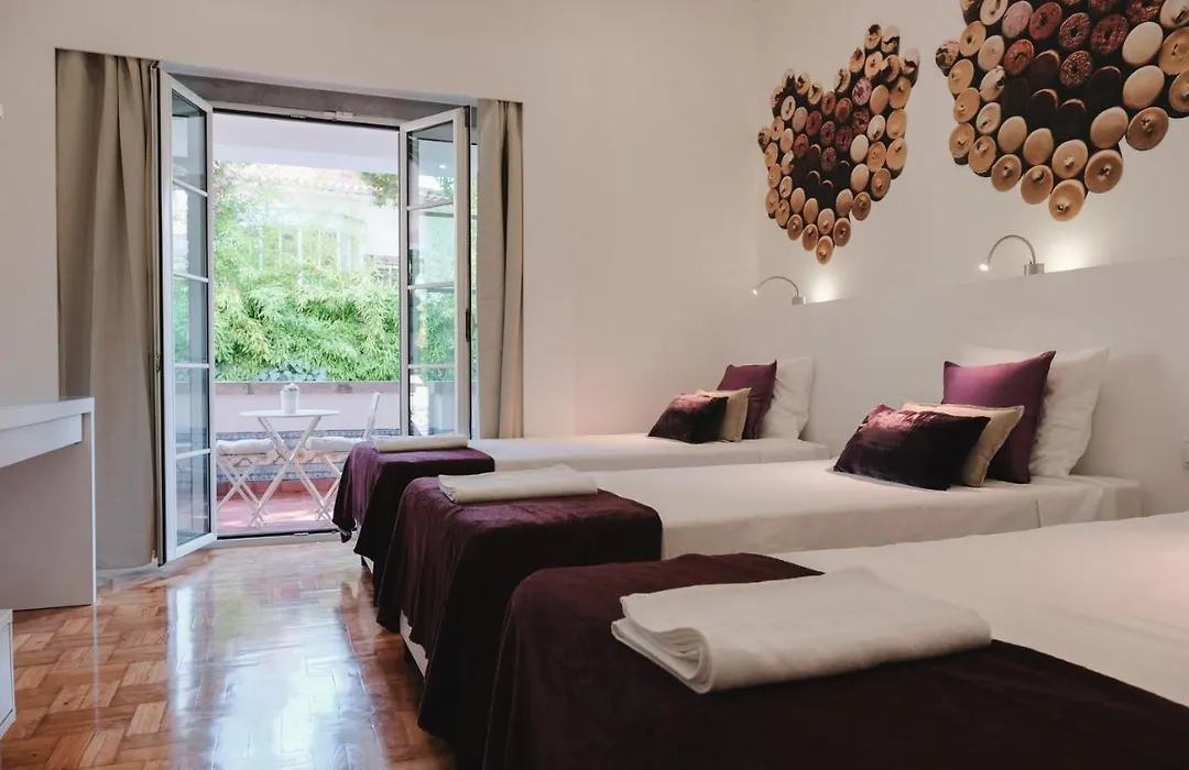 4U Lisbon Airport Suites-1