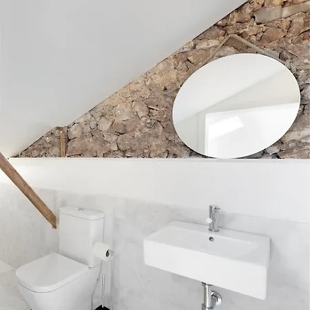 Room Lusiadas With Private Bathroom-2