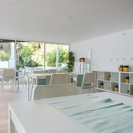 4U Lisbon Airport Suites-3
